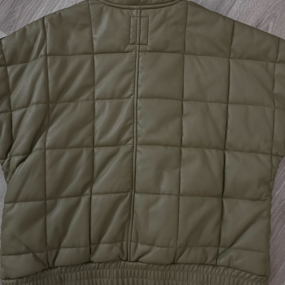 We The Free Dolman Quilted Vegan Jacket Olive Green - Size Small - Picture 11 of 11
